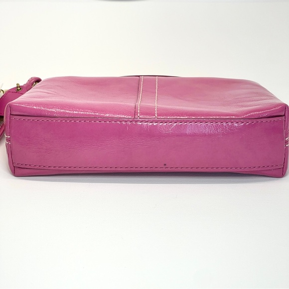 Vintage Coach Turn-lock Pink Wristlet 💓 - Picture 4 of 10